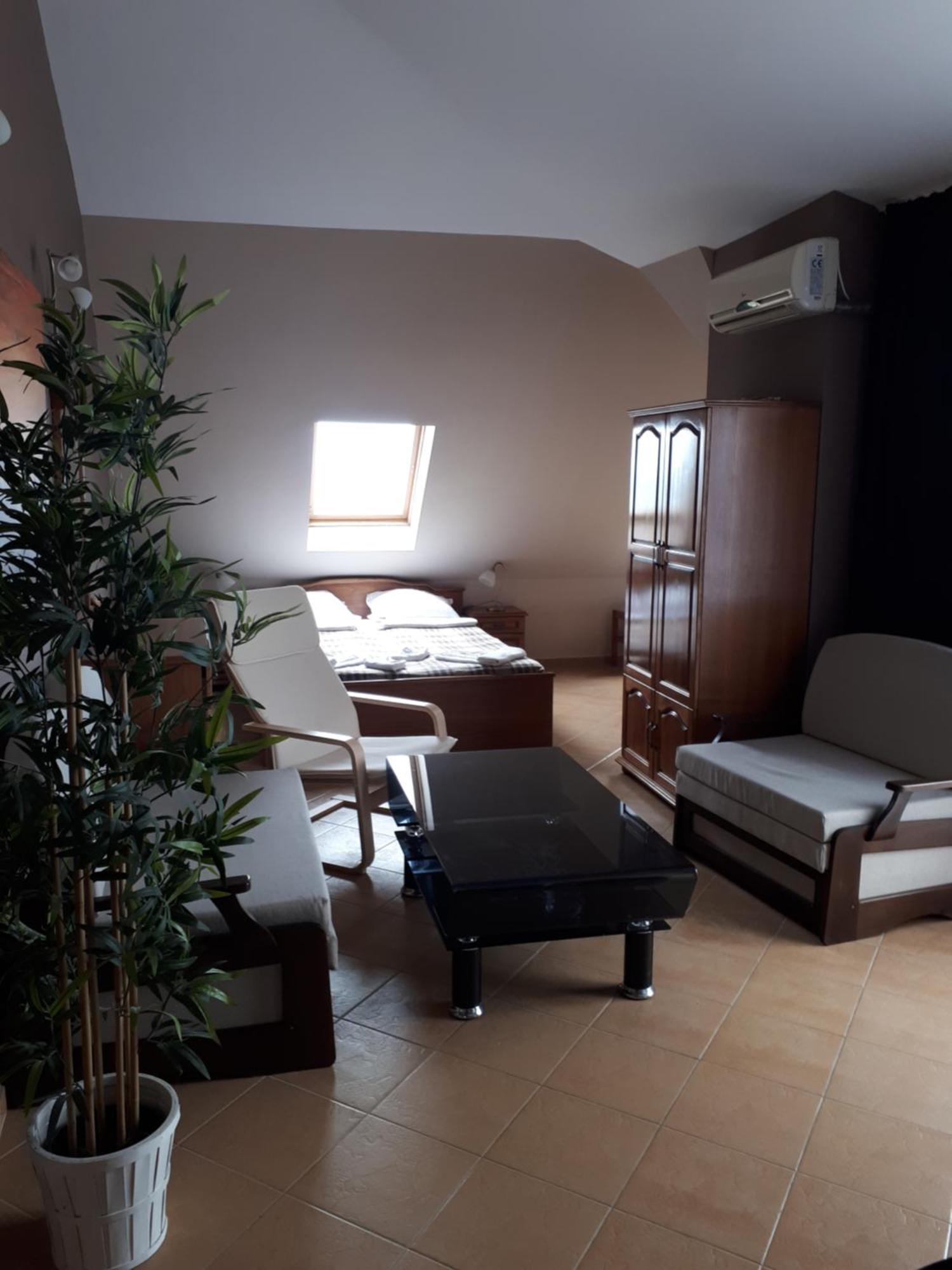 Family Hotel Gogov Szinemorec Szoba fotó